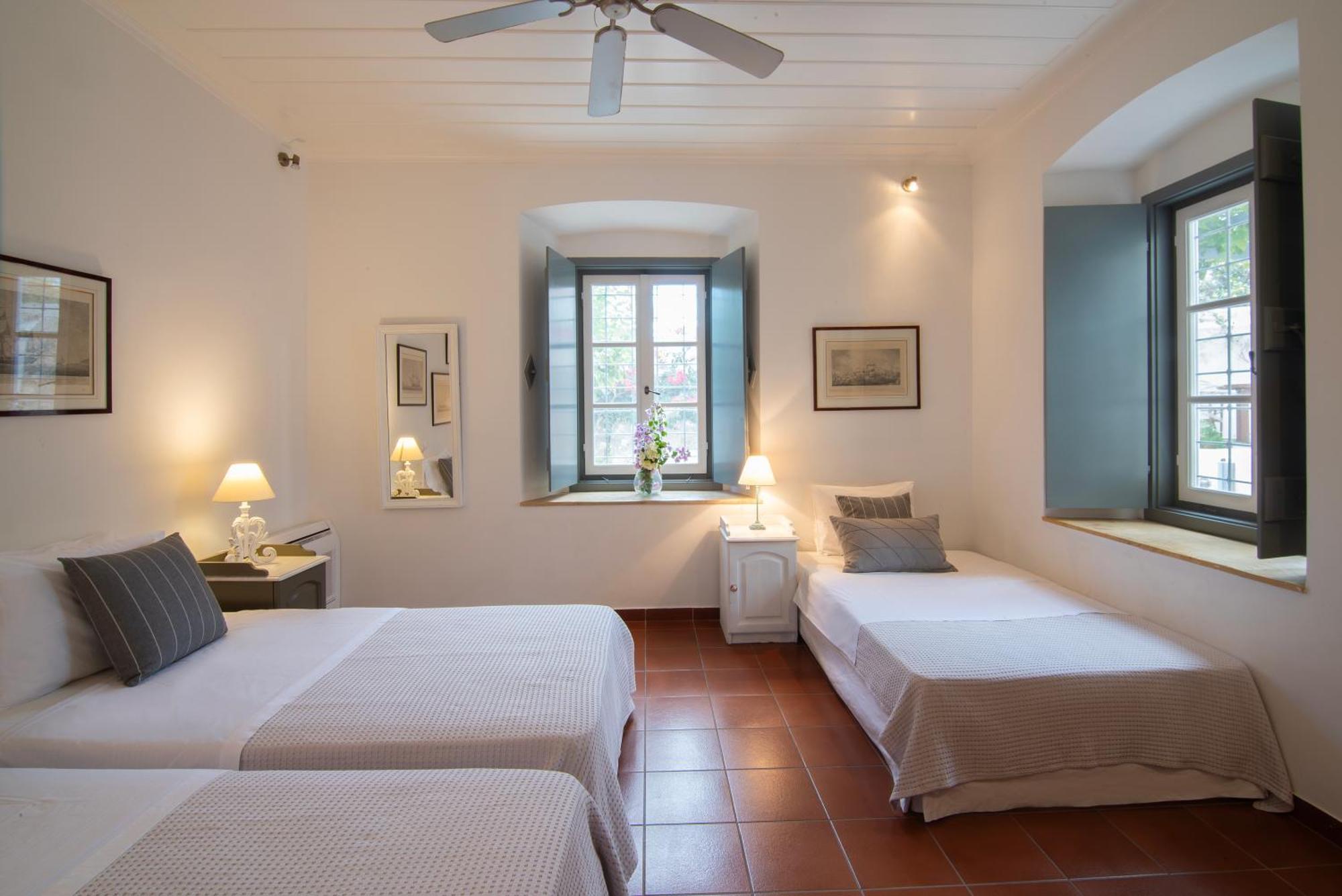 Villa 1853, Spetses Ground Floor Bagian luar foto