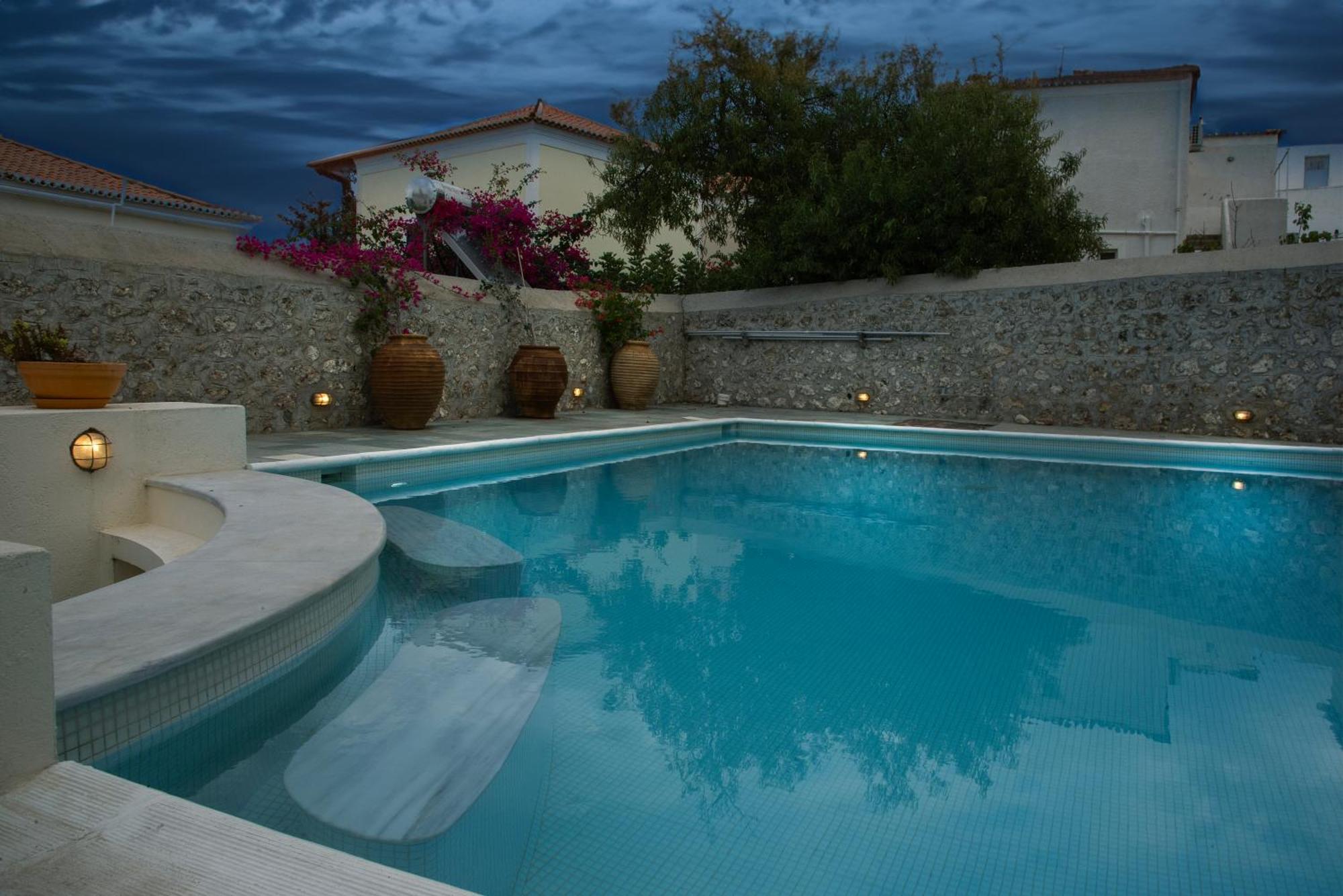 Villa 1853, Spetses Ground Floor Bagian luar foto